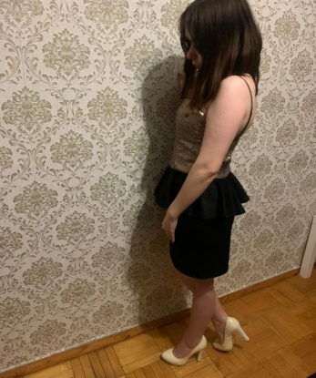 Живу в Москве 🔥 Со мной ты сможешь окунуться в море страсти и наслаждения. Опытная и нежная, я умею доставить удовольствие на самом высоком уровне. Мои услуги просто восхитительны: классический секс, оральный секс, массаж и многое другое 😏 У меня есть фото и отзывы, чтобы убедить тебя в моей красоте и профессионализме. Забудь о рутины и открой для себя новый, сексуальный мир вместе со мной.+ 6074, 24 года